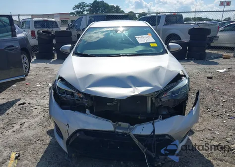 2018 Toyota Corolla Se z USA, uszkodzony, nr VIN 5YFBURHE0JP827117